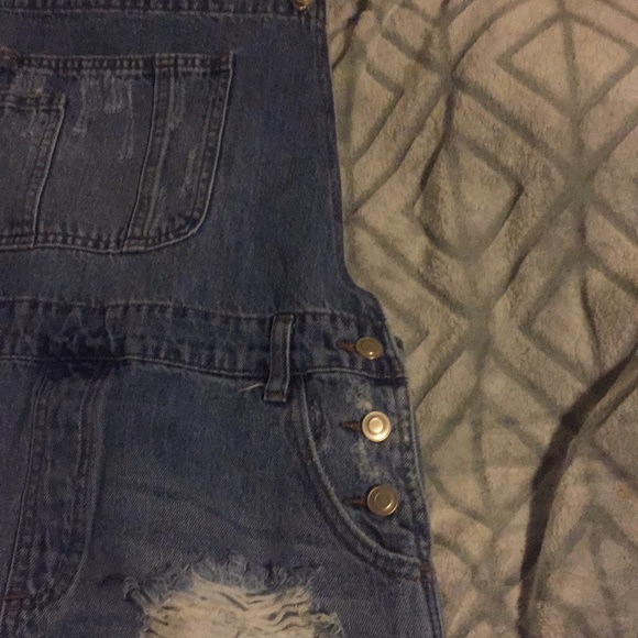 Great distressed denim overalls - Picture 3 of 5